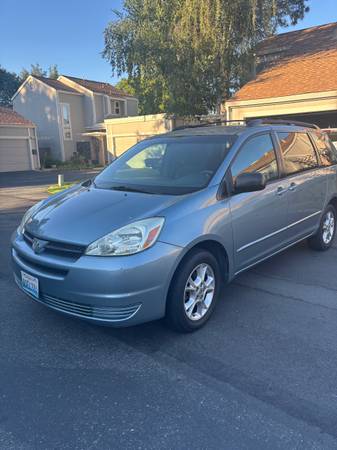 Toyota Sienna LE - $7,800 (concord / pleasant hill / martinez)63654696917251121