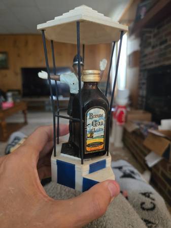 Vintage Bermuda rum souvenir 1