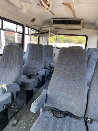 Ford del 2001 sin cabina - $7,000 (Seattle)63474706735745124