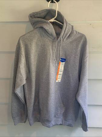 GILDAN SIZE MEDIUM GREY HEAVY HOODED POCKET SWEATSHIRT *NEW* 1