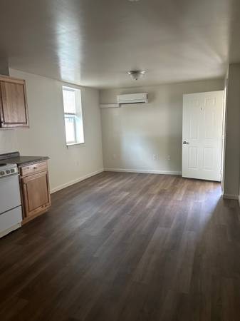 $1,150 / 1br - 1 Bedroom Apt all utilities included (Lynchburg)63851970459137122