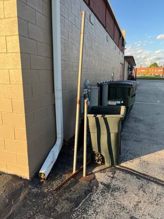 Free volleyball net Poles 1