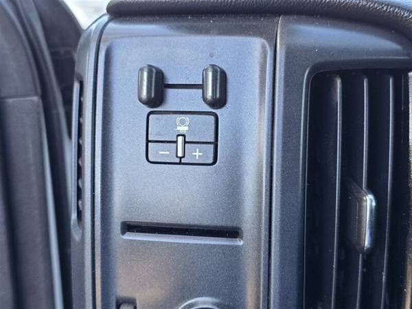 2017 Chevrolet 2500 - Photo 14