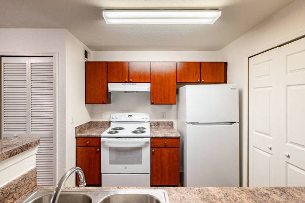 $1,245 / 2br - 943ft2 - Looking to move? Apply at manateecovefl.com-Reduced rent NOW!!!! (Manatee Cove in Melbourne)63846409170305124