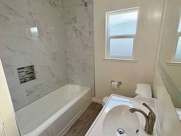 $1,000 / 2br - 1140ft2 - Updated 2 bedroom, 1 bath 1140sqft home (Sacramento, CA)64043836698498122