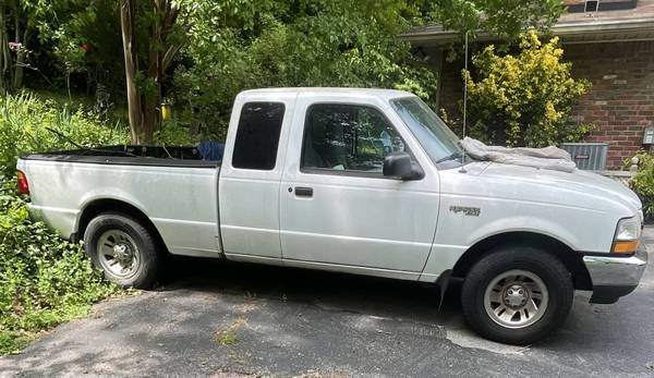 Ford Ranger XLT 1999 - $3,000 (Madison)63624908775683122
