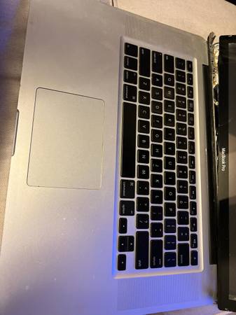 MacBook Pro 15” for parts 1