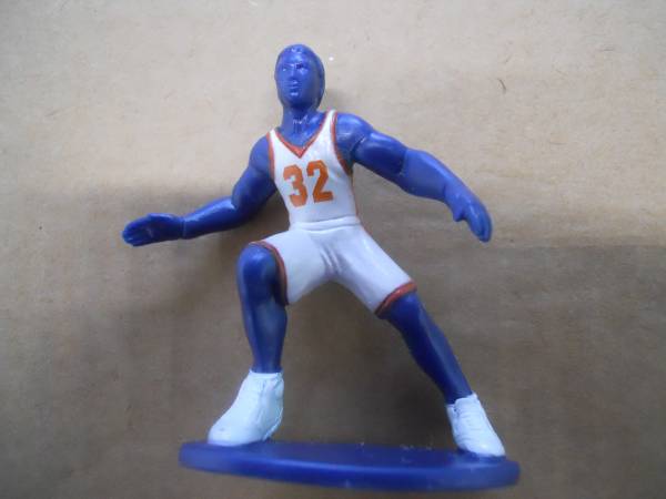 COLLECTIBLE FIGURES 1