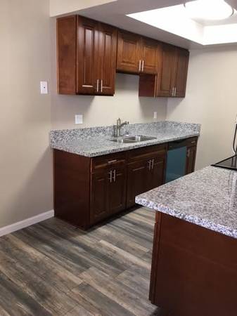 $2395.00 / 2br - 990ft2 - Large 2br/2ba condo in a gated community63933114948866123