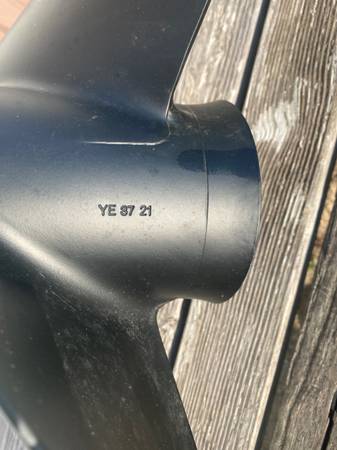 Yamaha (14.3 x 21") Solas RH Propeller, 3511-143-21 1