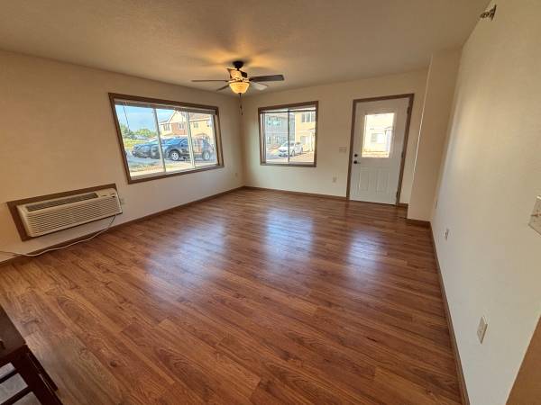 $995 / 2br - 900ft2 - 158 Terrence St. #4 - Chippewa Falls, WI - Available Now (Chippewa Falls, WI)63845959212929123