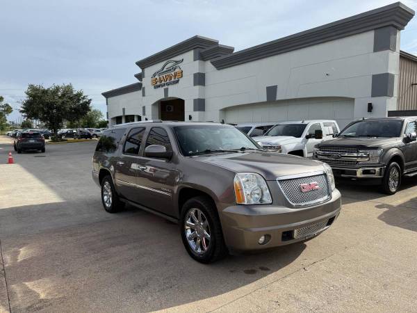 2013 GMC Yukon XL Denali AWD XL 4dr SUV - $9,495 (+ Shawns Motor Credit)63622231226113121