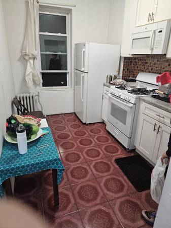 $2,600 / 3br - 3 bedroom  apt for rent (brooklyn boro park)63788738584195122