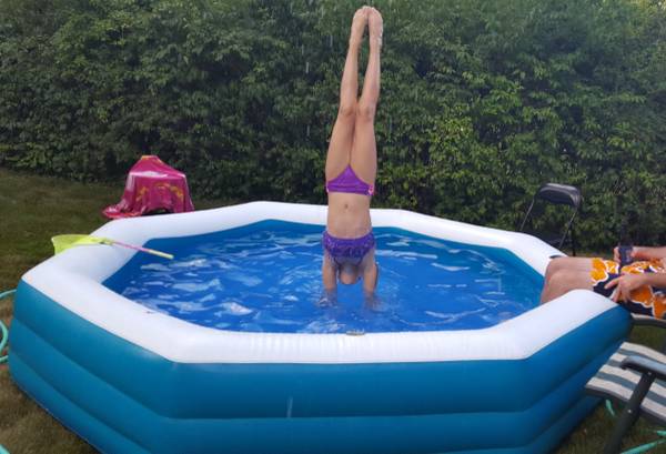 Large inflatable pool with cup holders! 1