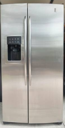 Like New! GE Profile Refrigerator Freezer - Water and Ice! $435 OBO 1