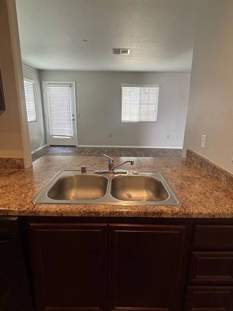 $2,286 / 2br - 965ft2 - Apartamento de 2 dormitorios y 1 baño en Lompoc, CA (SOLO QUEDA 1) (Lompoc)63664024399617123