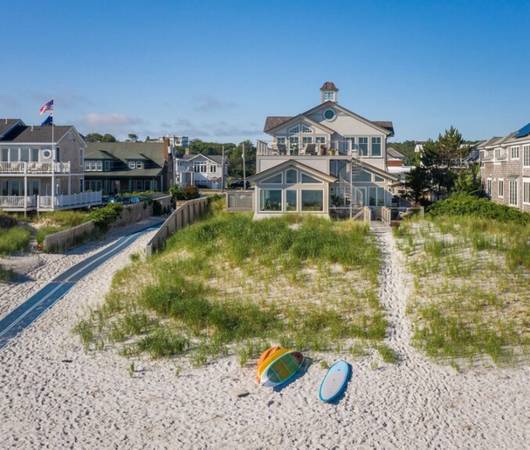 $1 / 5br - Beautifully renovated OCEAN-FRONT luxury home on private beach (Gloucester)64186293072898122