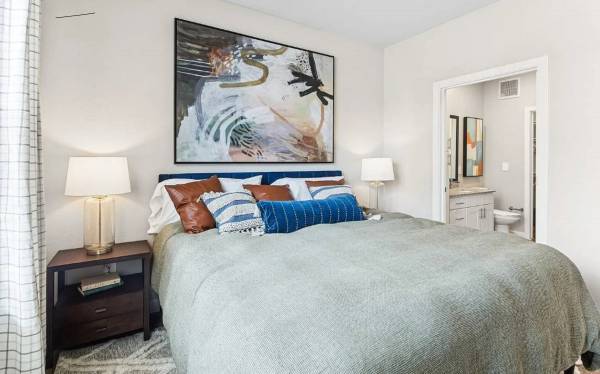 $500 / 1br - Habitación amueblada privada · ¡Camina hasta el campus de Colorado College! (Colorado Springs)63658145790339120