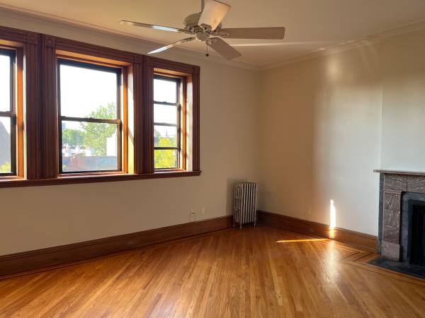 $3,600 / 2br - Restored 2BR in Landmark Brownstone, Bed-Stuy (No Fee)63788646571777121