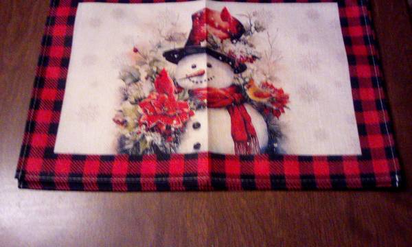 4 pc placemats brand new 1