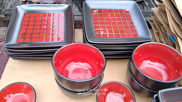 43 Piece Stoneware Dinner Set 1