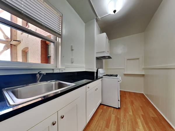 $2,095 / 1br - Bright, Convenient & Connected – 1BR with 99 Walk Score! (oakland lake merritt / grand)63873331954179122
