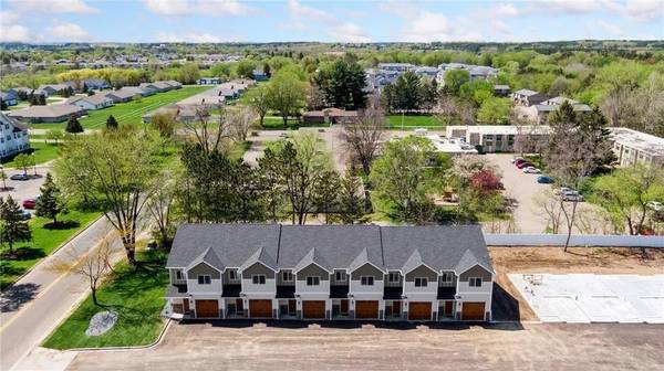 $2,295 / 3br - 1305ft2 - New Construction! 3 Bdrm, 2.5 Bath, 1305 SF - 425 #21 (425 W. 8th Street #21, New Richmond, WI)63990230688771120