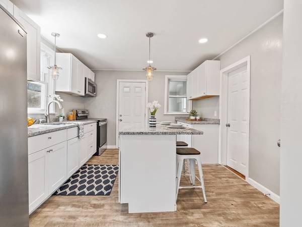 $800 / 1br - 1350ft2 - Habitación lista para mudarse – Servicios incluidos, excelente ubicación para transporte64002827942017121