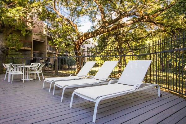 $900 / 1br - 687ft2 - Granite Countertops, Online Payments Available, Large Closets (7610 Skillman St, Dallas, TX)63867603016961122