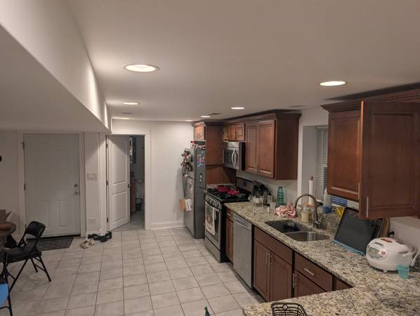$1,895 / 1br - 1000ft2 - Spacious Logan Square Unit Available for Sublease (November- July) (Logan Square)63898984352898123