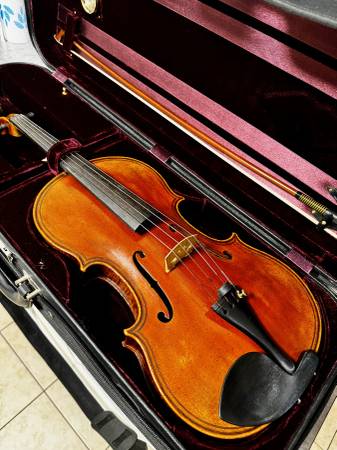 Jay Haide l'ancienne Viola (2005) 1