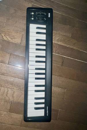 MicroKEY Korg Keyboard 1
