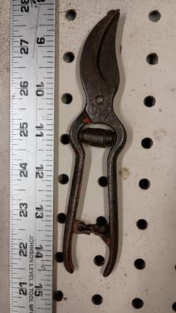 Antique Garden Pruning Shears 1
