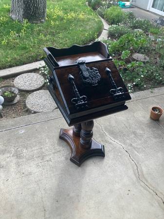 End Table, Colonial. 1