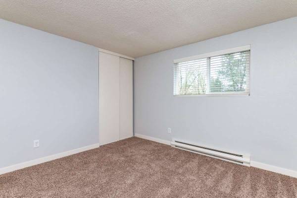 $1,725 / 2br - 788ft2 - Make yourself at home! Beautiful 2 bed townhome in Tigard (Tigard)64039060761474124