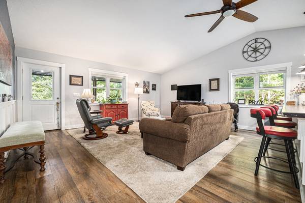 $309,900 / 2br - 1200ft2 - Newly Built 22032 Pine Valley Drive (Tustin)64037895344643123