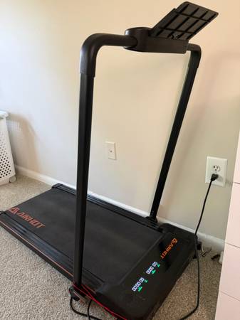 AIRHOT Folding Treadmill / Walking Pad – Excellent Condition