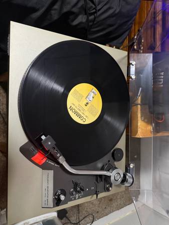 Panasonic Technics SL-23 Turntable 1