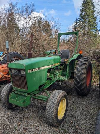 John Deere 950 Tractor 1