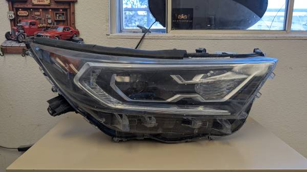 2019-2021 Toyota Rav 4 Headlight RH 1