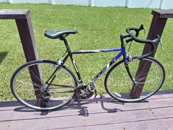 Fuji League Vintage Road Bike, 700c Wheels, 52cm Steel Frame