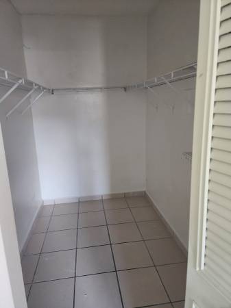 $2,950 / 2br - 1600ft2 - 3 BEDROOM APARTMENT / 2 BATHS (HIALEAH)64002015108227121