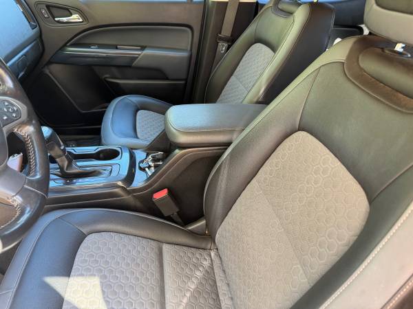 2019 Chevrolet Colorado Crew Cab Z71 - $26,00063617595958659123