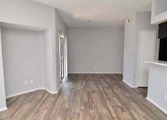 $975 / 1br - 612ft2 - Gazebo sundeck, Bark Park, Tennis Court (1400 Esters Rd, Irving, TX)63796578212865122