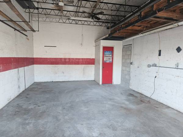 400SqFt Warehouse Bay in Oakland Park 1