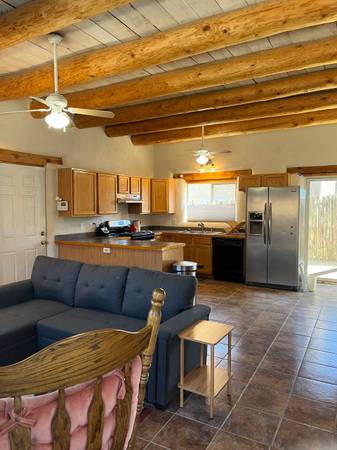 $700 / 1br - Furnished room for rent.  Avail Sep 15-Jan 15 (Taos)63806170681217121