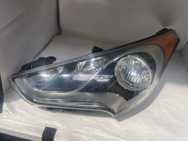 2012 thru 2017 Hyundai Veloster LH Drivers side Headlight OEM 1