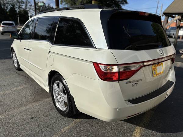 2013 Honda Odyssey White - $1800 DOWNPAYMENT - BUY HERE PAY HERE - PER - $1,800 (Doraville)63621024419841124
