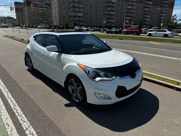 2016 Hyundai Veloster Value Edition 1.6L 4cyl. - $9,90063654707845761121