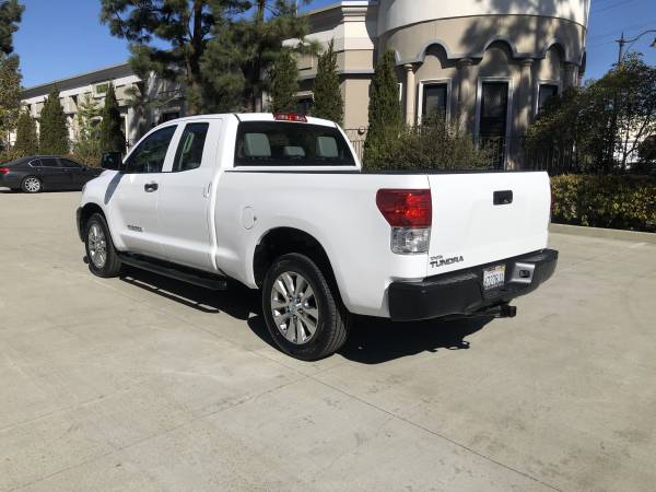 2011 Toyota Tundra Double Cab - Clean title & Carfax - WARRANTY!!!!! - $14,900 (Rosemead)63624561057411123